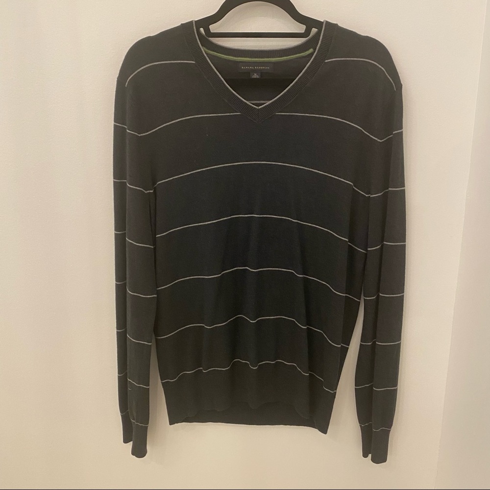 Banana Republic v-neck sweater